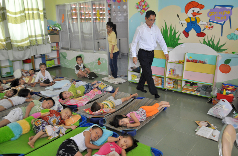 TGĐ Cao Hoài Dương thăm trường mầm non Anh Đào và Nhà máy bao bì Đạm Phú Mỹ