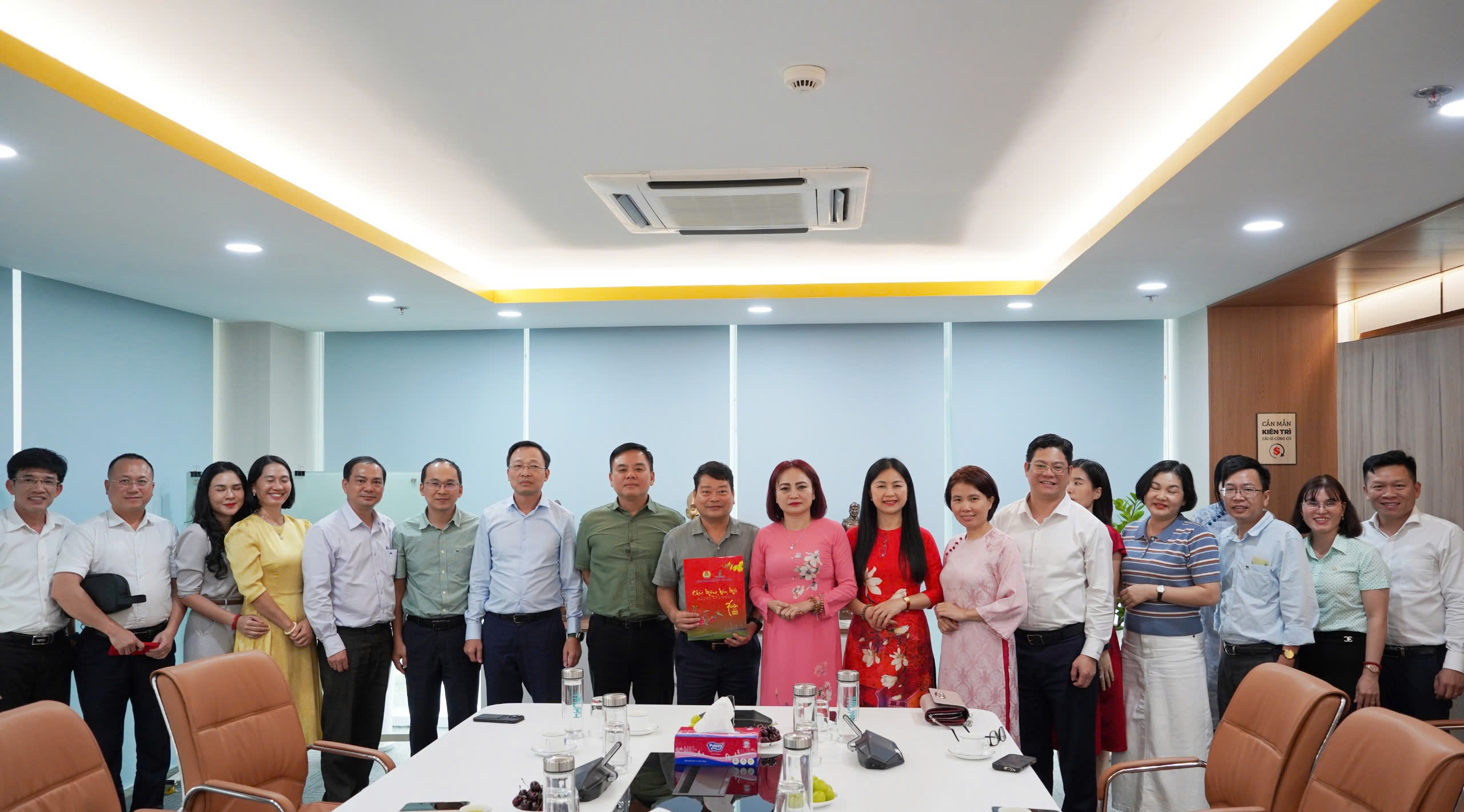 Công đoàn Dầu khí Việt Nam thăm và chúc tết tập thể NLĐ PVFCCo