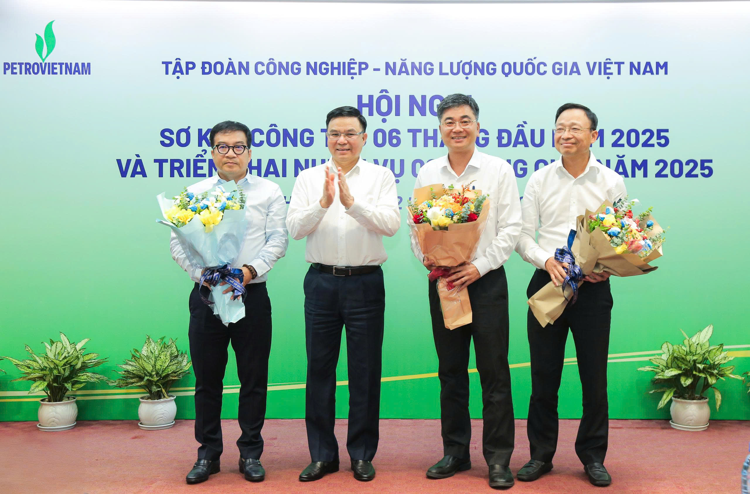PVFCCo-Phú Mỹ hoàn thành toàn diện kế hoạch quản trị 6 tháng đầu năm 2025 do PVN giao