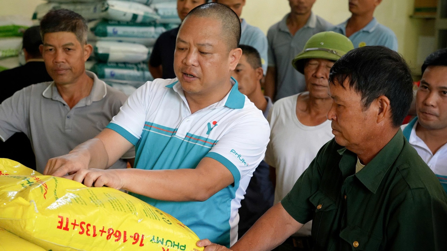 Chuyện về những người đi bán phân bón Phú Mỹ