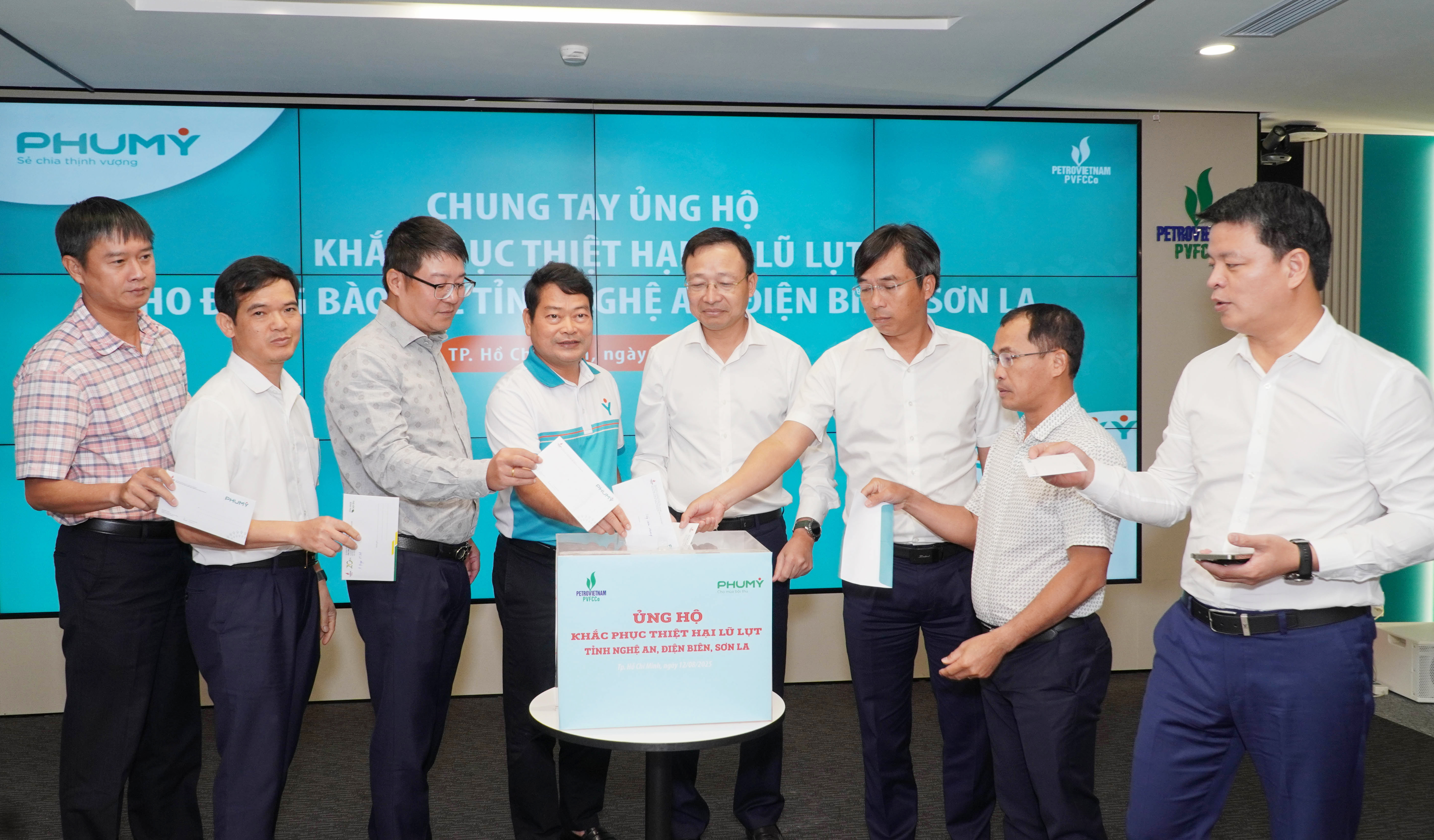 CBCNV PVFCCo – Phú Mỹ quyên góp ủng hộ đồng bào các địa phương bị thiệt hại do bão lũ