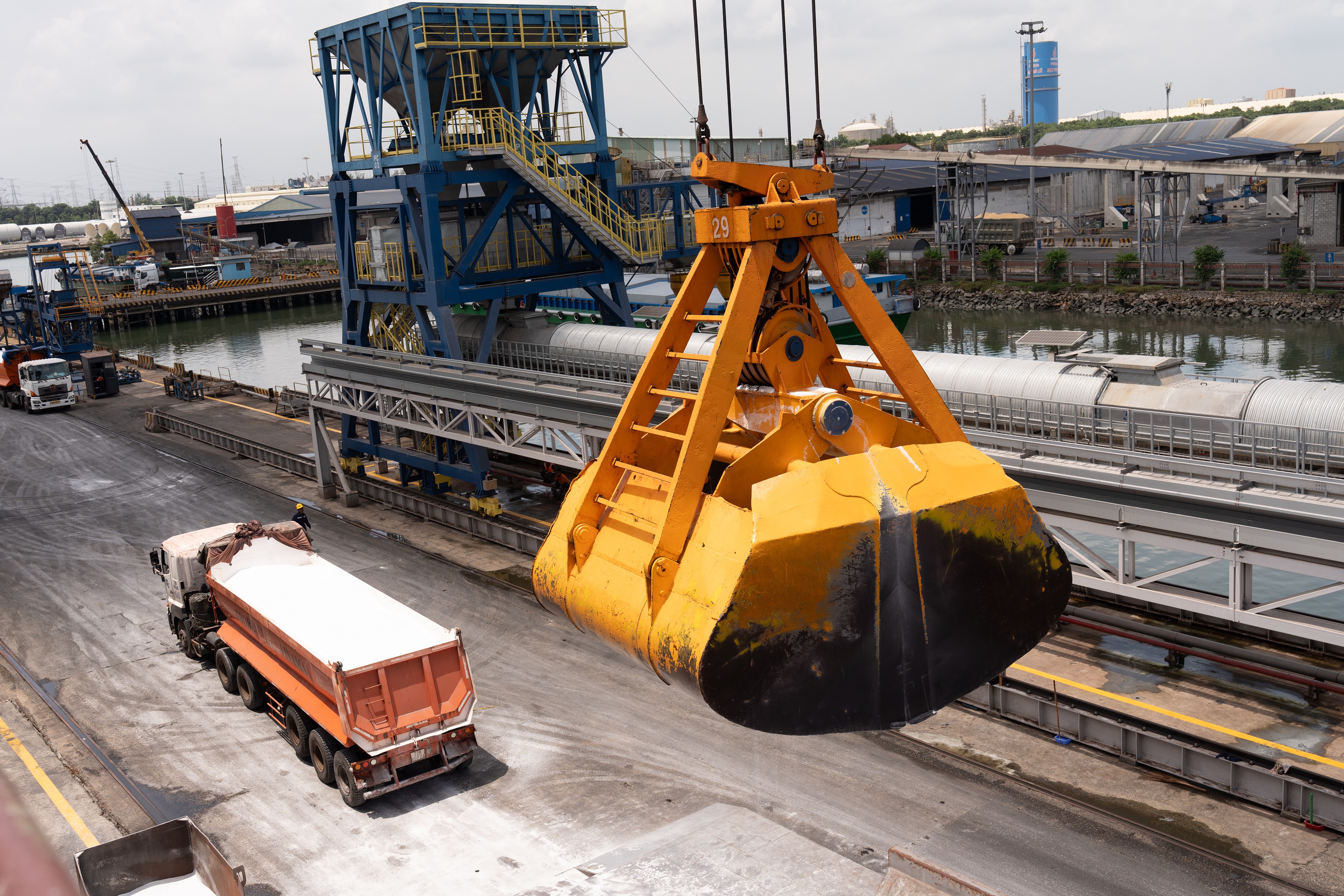 PVFCCo – Phu My Strengthens Fertilizer Trade to Expand Market Reach and Diversify its Supply Chain.